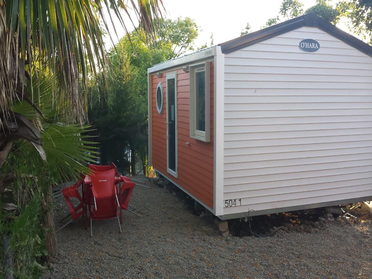 Bungalow Tropi